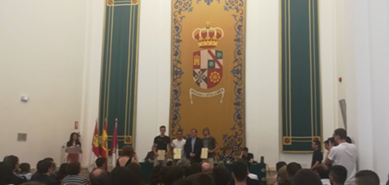 Acto de Reconocimiento a Estudiantes Destacados/as acto entrega de premios2019