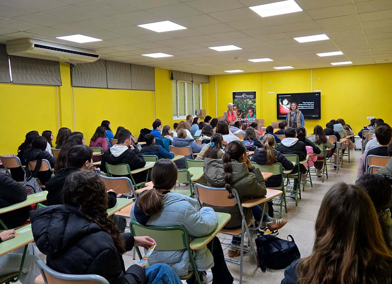Charla de Manos Unidas en el IES Alto Guadiana
