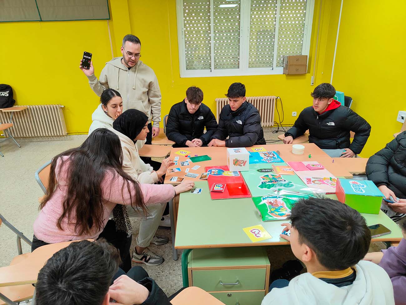 Grado Básico de Servicios Administrativos han realizado una actividad para trabajar la interculturalidad.